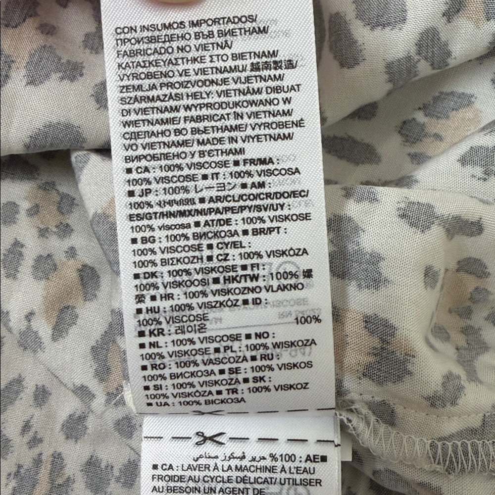 Gap Cheetah Print Button-Down Blouse - image 5